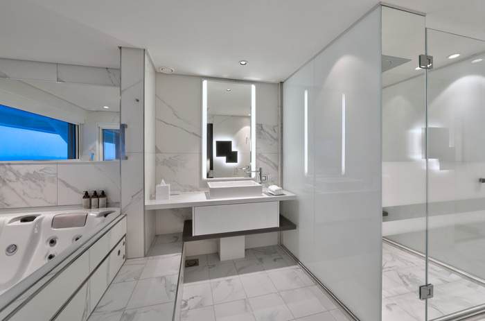 Celebrity Cruises Celebrity Beyond Penthouse Suite Bathroom ©CEL 2.jpg